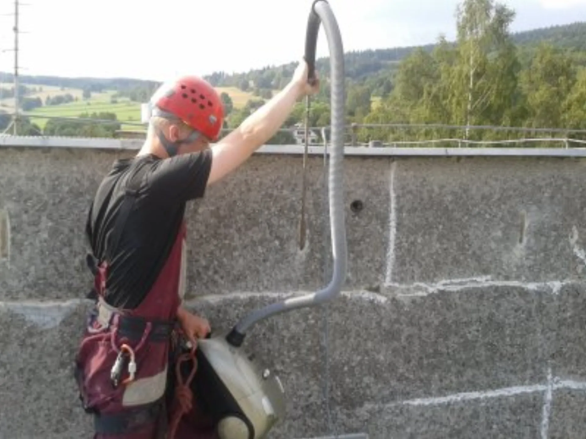 Zpevnění atikových panelů BD Vrbno - 7