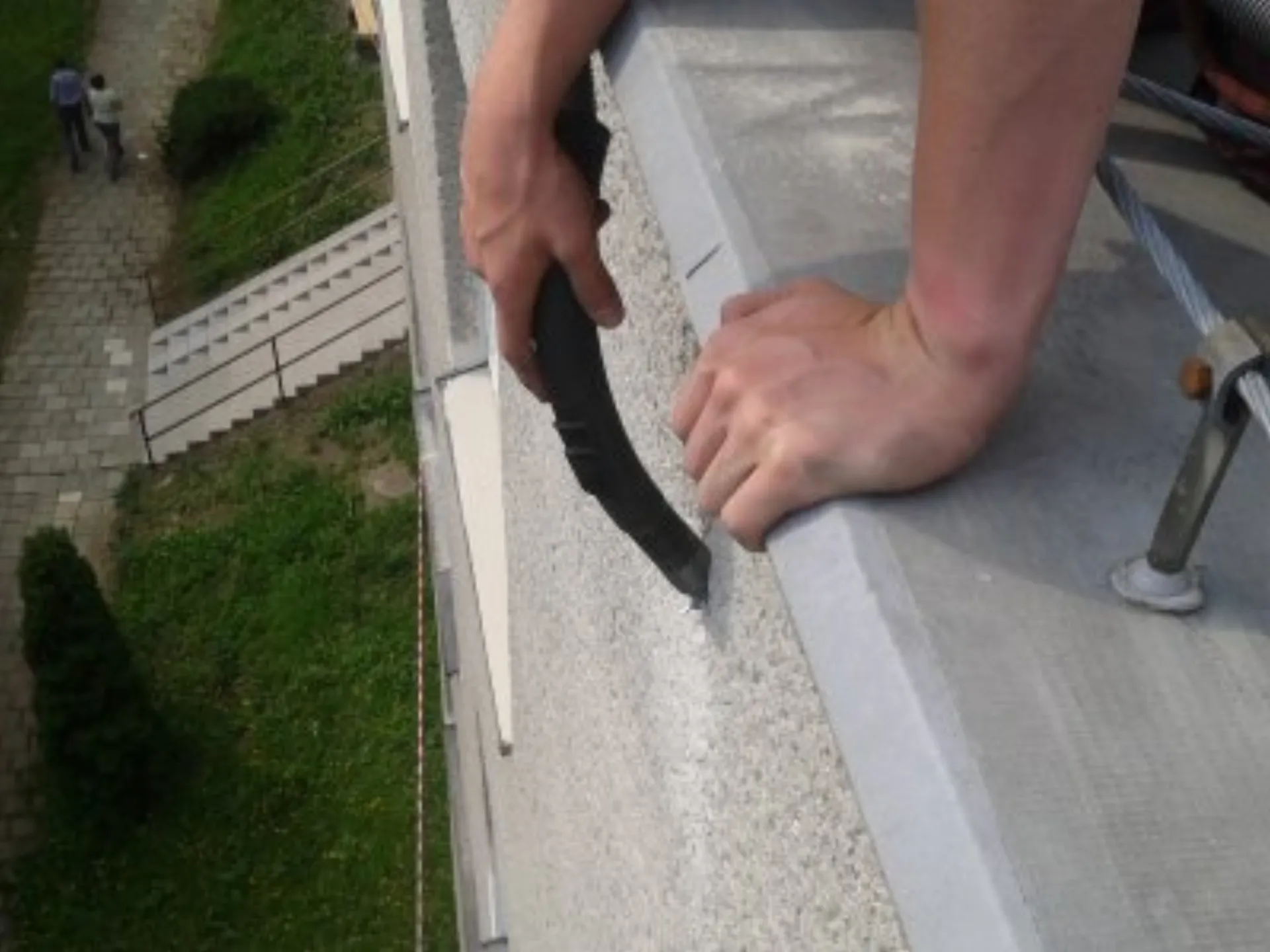 Zpevnění atikových panelů BD Vrbno - 9