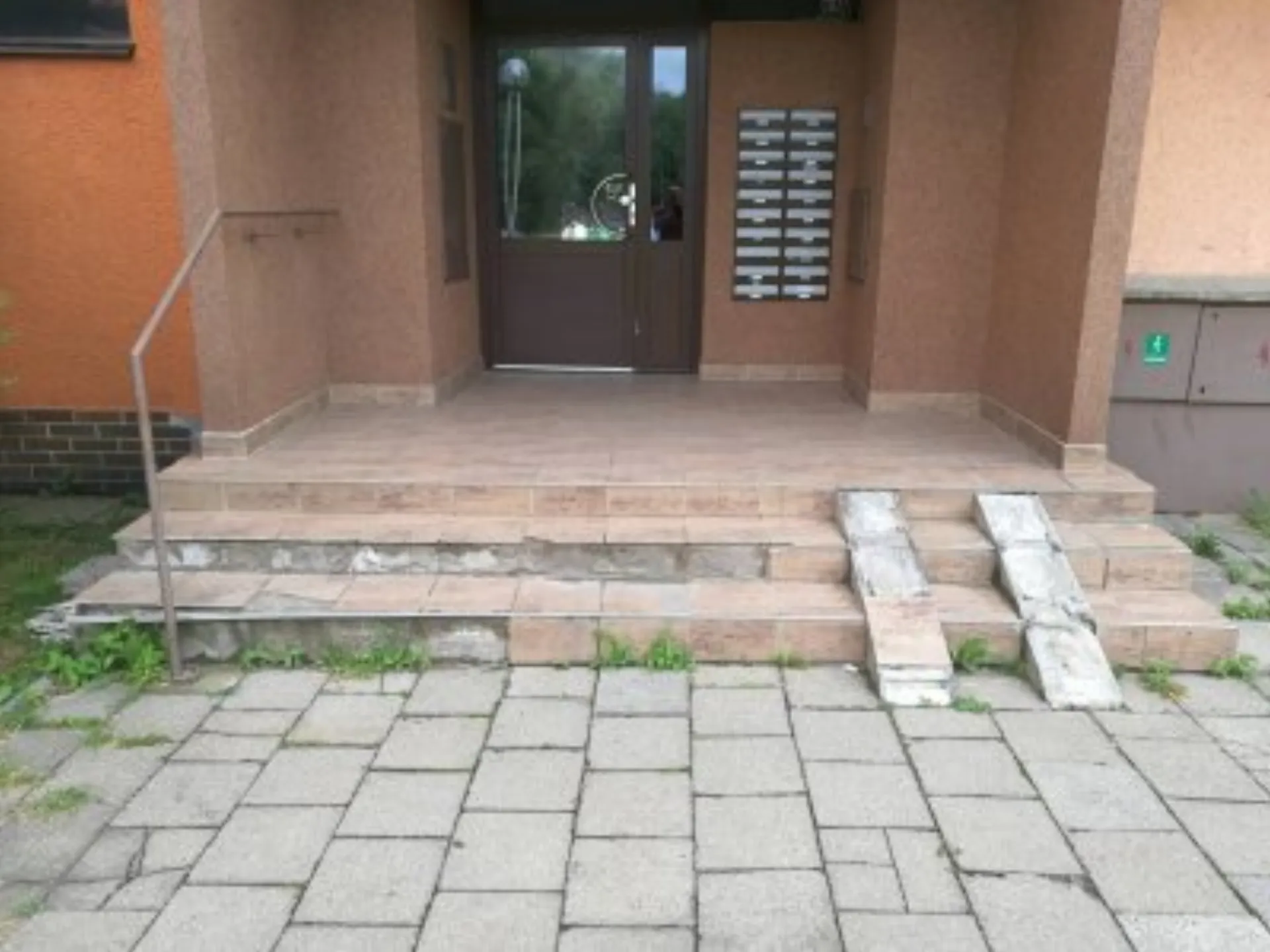 409 Schodiste St - 2