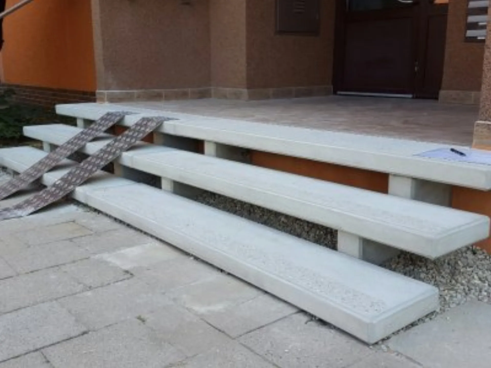 409 Schodiste St - 4